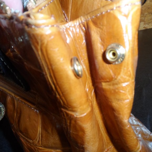 Giani Bernini Brown Crocodile Dome Satchel with Black Straps - Picture 6 of 12